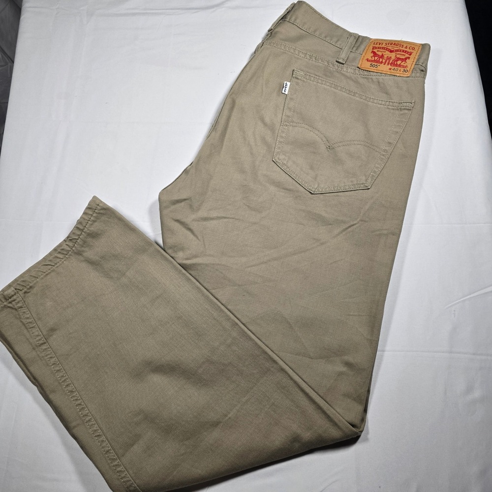 Levi's 505 Men's 40x30 Khaki Straight Leg Cotton Twill Pants